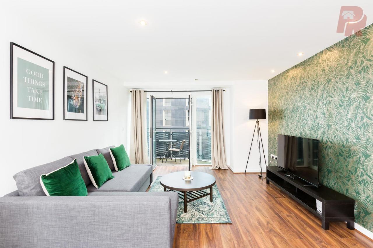 Massplaza 2 Bedroom With Balcony - Hi Floor Apartment *